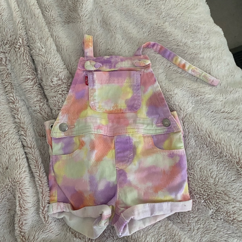 Levi’s tie dye overalls